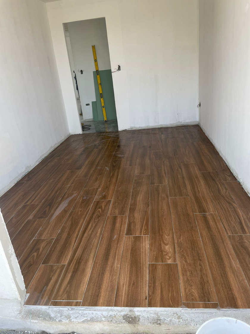 Bottom right top image